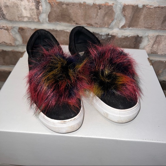 Steve Madden Puff Ball Shoes - Picture 3 of 6